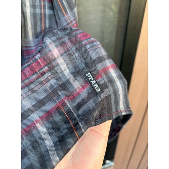 prAna Wool Blend Grey Maroon Plaid Pocket Button Down Flannel Shirt - L - Picture 7 of 10